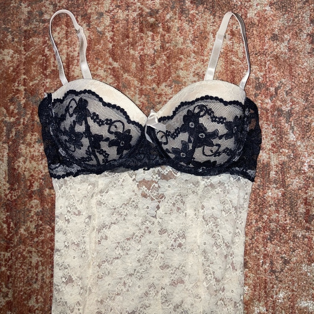 Lace Colorblock Slip - Picture 5 of 8